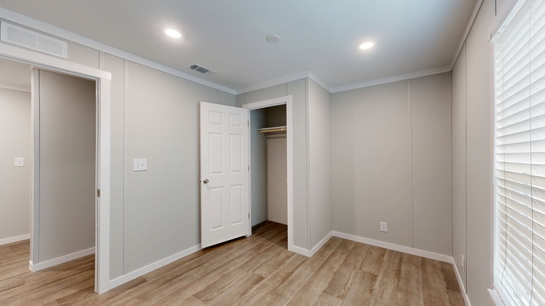 Grand Mesa 2376 Acorn Series Manufactured Home Oklahoma City, OK
Bedroom 5