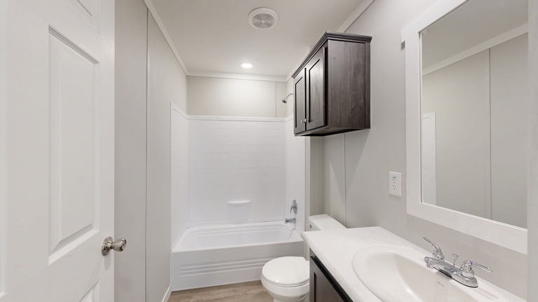 Grand Mesa 2376 Acorn Series Manufactured Home Oklahoma City, OK
Bathroom 2