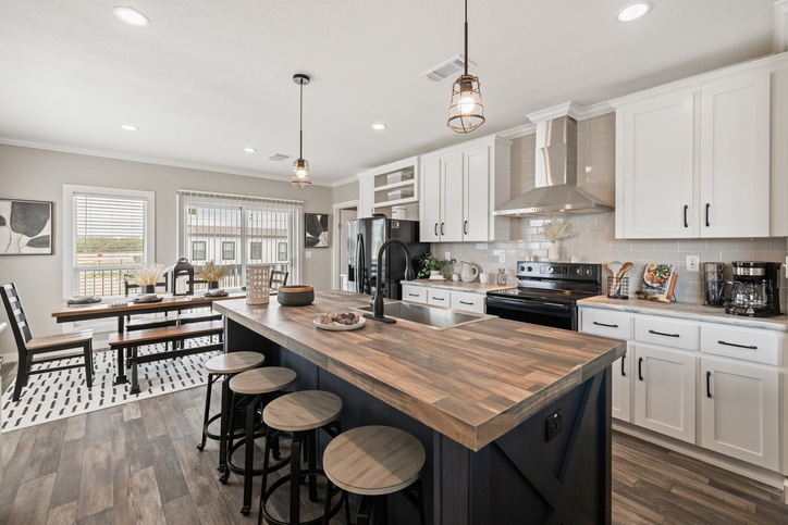 3 bedroom, 2 bathroom, 1610 sqft home. Built by Cavco - Fort Worth in Fort Worth, TX.