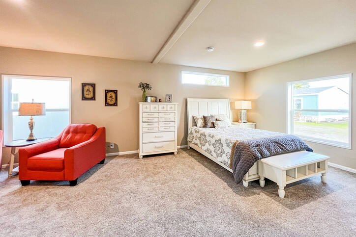 Evergreen 37624E | 4 bedroom, 2 bathroom, 2273 sqft home | Built by Cavco - Woodburn in Woodburn, OR.