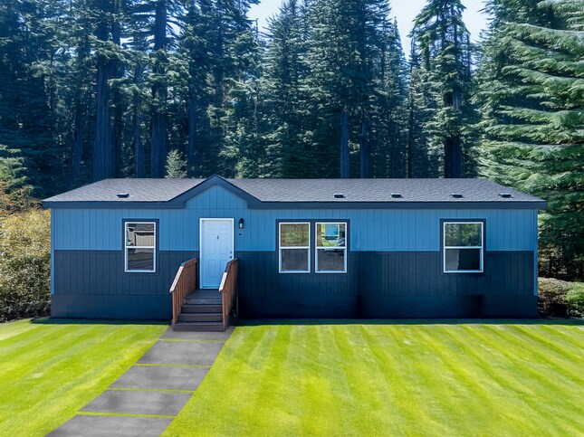 Pure 28483U | 3 bedroom, 2 bathroom,1279 sqft home. Built by Cavco - Woodburn in Woodburn, OR.