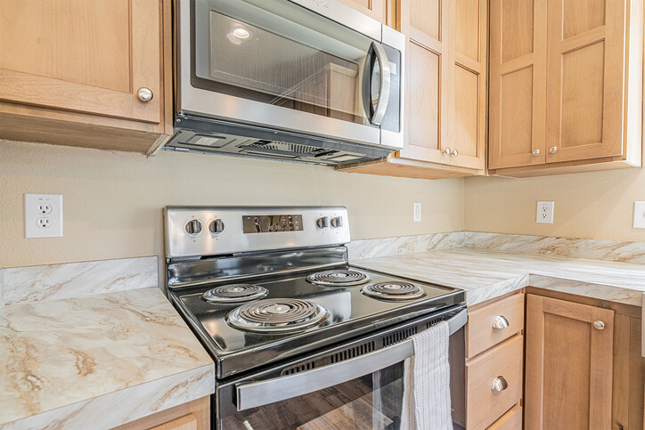 Evergreen 24342E | 2 bedroom, 1 bathroom, 793 sqft home | Built by Cavco - Woodburn in Woodburn, OR.