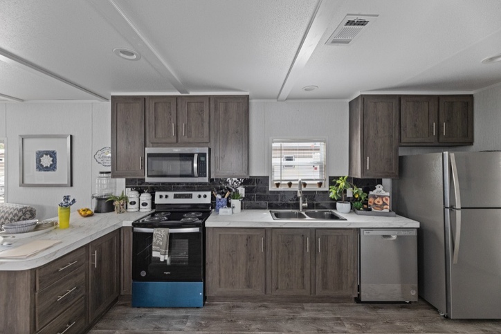 Pinnacle 16763P | 3 bedroom, 2 bathroom, 1178 sqft home | Built by Cavco - Waco in Waco, TX.