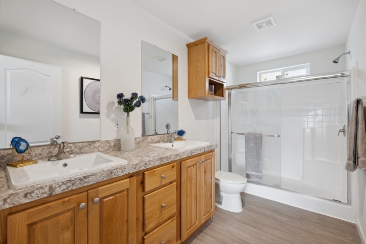 Eagle 28483C | 3 bedroom, 2 bathroom, 1279 sqft home. Built by Cavco - Woodburn in Woodburn, OR.