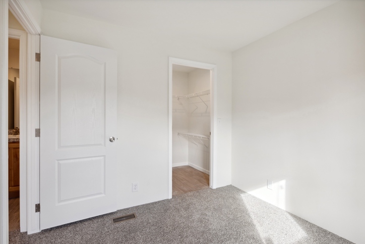 Eagle 28483C | 3 bedroom, 2 bathroom, 1279 sqft home. Built by Cavco - Woodburn in Woodburn, OR.