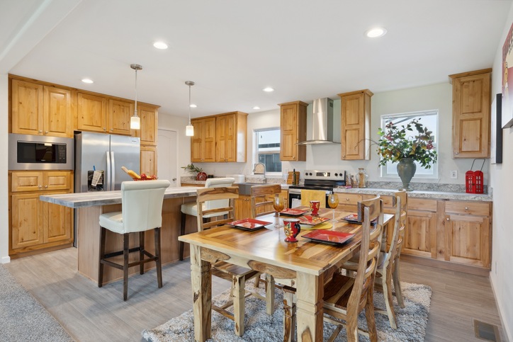 Eagle 28483C | 3 bedroom, 2 bathroom, 1279 sqft home. Built by Cavco - Woodburn in Woodburn, OR.