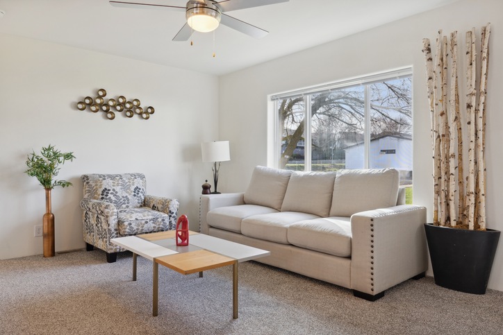 Eagle 28483C | 3 bedroom, 2 bathroom, 1279 sqft home. Built by Cavco - Woodburn in Woodburn, OR.