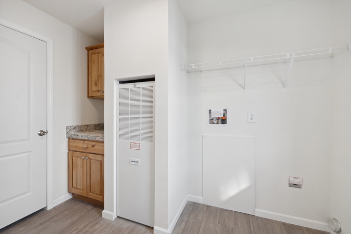 Eagle 28483C | 3 bedroom, 2 bathroom, 1279 sqft home. Built by Cavco - Woodburn in Woodburn, OR.