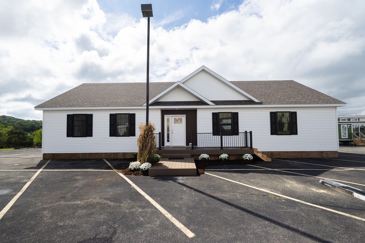Ultra 32623BM | 3 bedroom, 2 bathroom, 1922 sqft home. Built by Cavco - Emlenton in Emlenton, PA