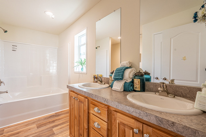 Sandpointe 28664A | 4 bedroom, 2 bathroom, 1760 sqft home | Built by Cavco - Woodburn in Woodburn, OR.