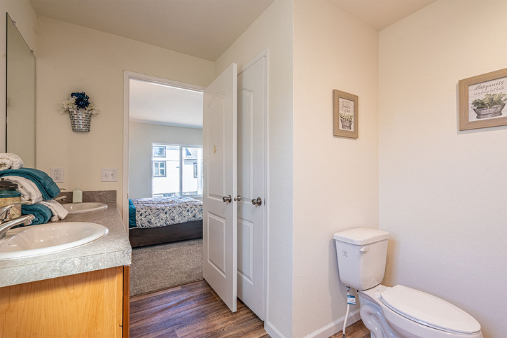 Sandpointe 28664A | 4 bedroom, 2 bathroom, 1760 sqft home | Built by Cavco - Woodburn in Woodburn, OR.