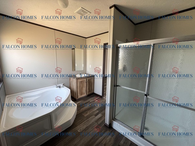 Cavco #72 Master Bathroom