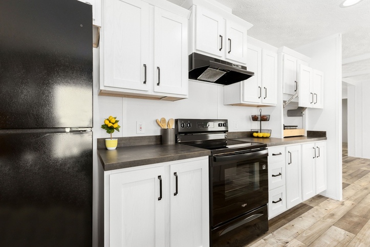 Grand Am 28523E | 3 bedroom, 2 bathroom, 1387 sqft home. Built by Cavco - Clarion in Shippenville, PA.