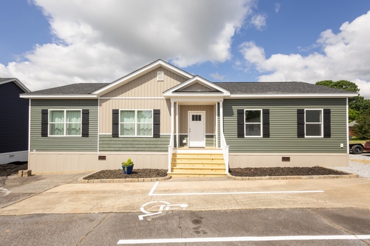 Limited 3 28563B | 3 bedroom, 2 bathroom, 1531 sqft home | Built by Cavco - Crouse in Crouse, NC.