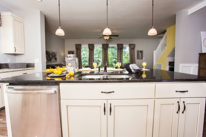 Baxter 42483A | 3 bedroom, 2 bathroom, 1932 sqft home | Built by Cavco - Crouse in Crouse, NC.