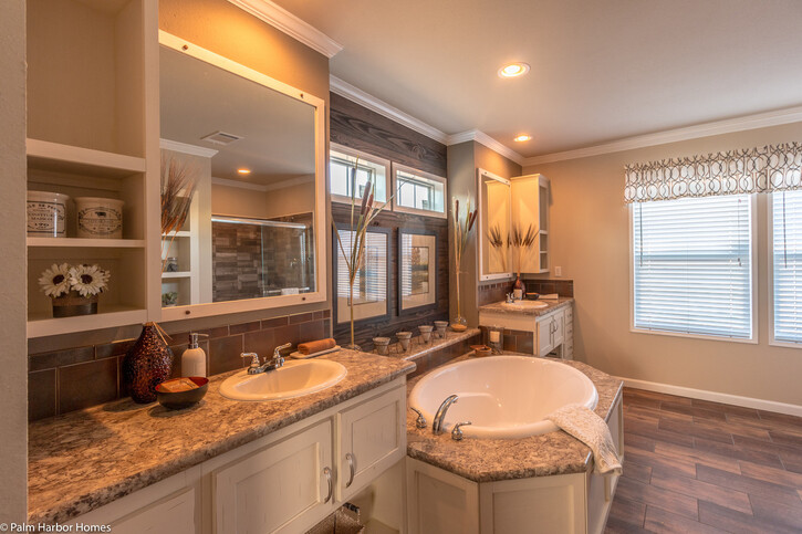 Sonora II 32763B | 3 Bedroom, 2 Bathroom, 2356 sqft home | Built by Cavco - Austin in Austin, TX.