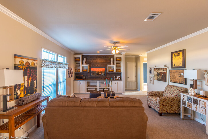 Sonora II 32763B | 3 Bedroom, 2 Bathroom, 2356 sqft home | Built by Cavco - Austin in Austin, TX.