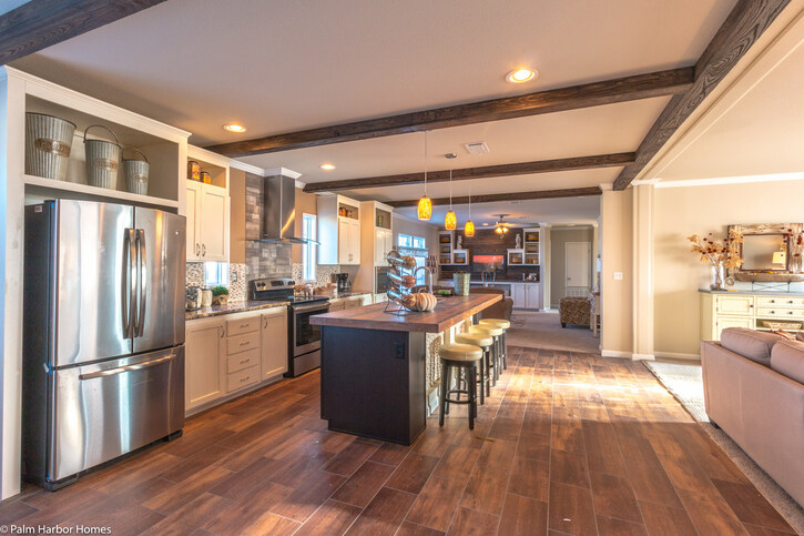 Sonora II 32763B | 3 Bedroom, 2 Bathroom, 2356 sqft home | Built by Cavco - Austin in Austin, TX.