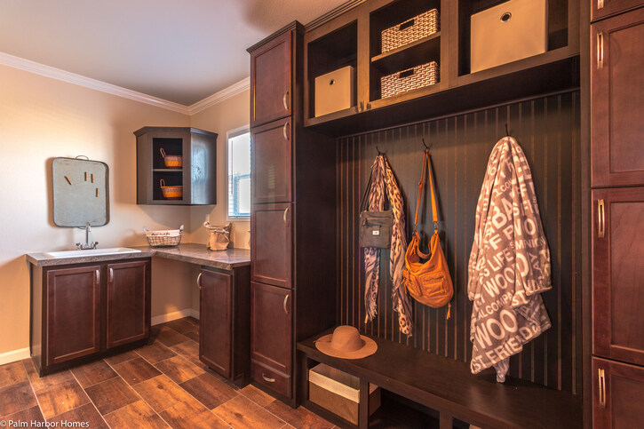 Sonora II 32763B | 3 Bedroom, 2 Bathroom, 2356 sqft home | Built by Cavco - Austin in Austin, TX.
