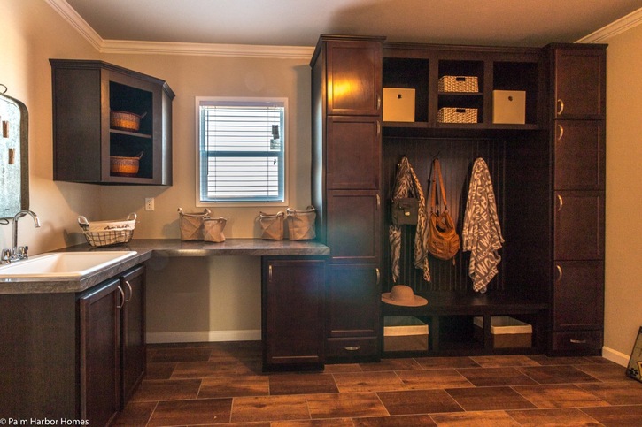 Sonora II 32763B | 3 Bedroom, 2 Bathroom, 2356 sqft home | Built by Cavco - Austin in Austin, TX.
