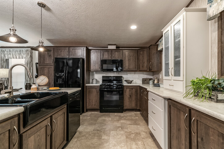 Eastland Concepts 28603M | 3 bedroom, 2 bathroom, 1600 sqft home. Built by Cavco - Shippenville in Shippenville, PA.