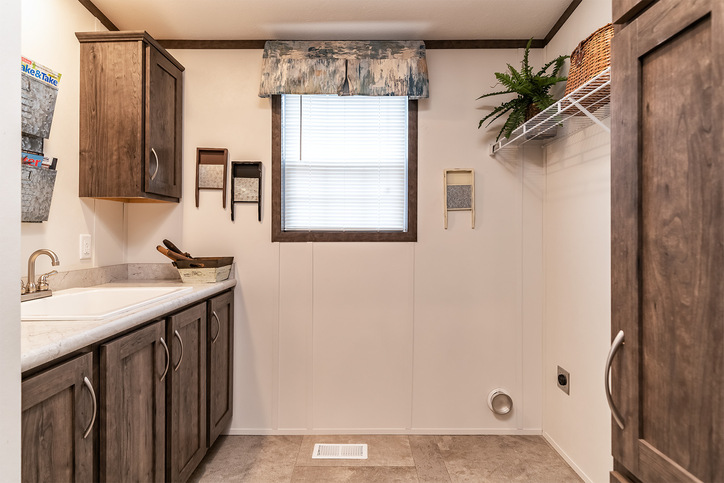 Eastland Concepts 28603M | 3 bedroom, 2 bathroom, 1600 sqft home. Built by Cavco - Shippenville in Shippenville, PA.