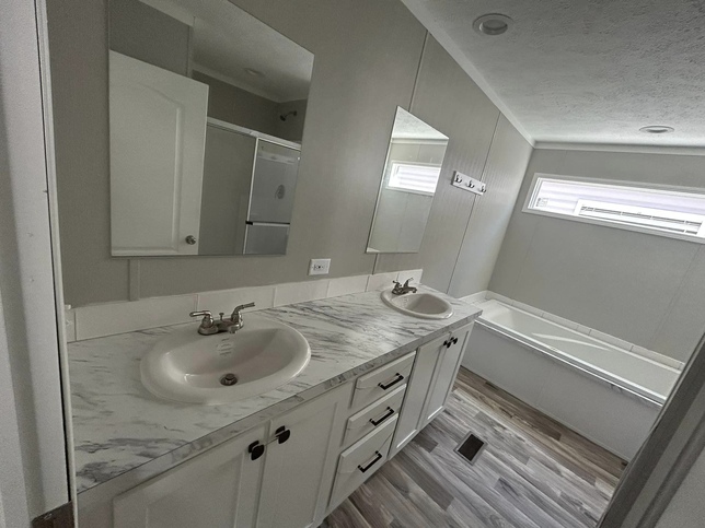 Country Manor 28563M | 3 bedroom, 2 bathroom, 1474 sqft home | Built by Cavco - Rocky Mount in Rocky Mount, VA.