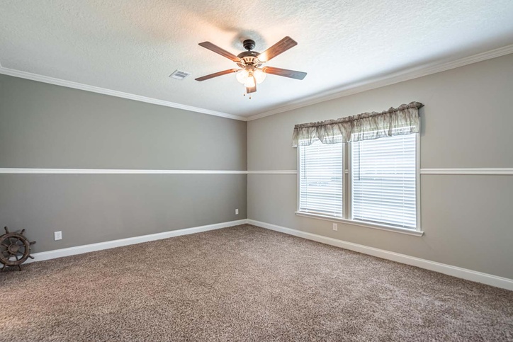 Thomas 32663B | 3 bedroom, 2 bathroom, 1958 sqft home | Built by Cavco - Moultrie in Moultrie, GA.