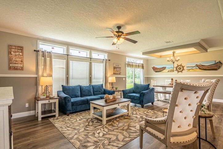 Thomas 32663B | 3 bedroom, 2 bathroom, 1958 sqft home | Built by Cavco - Moultrie in Moultrie, GA.