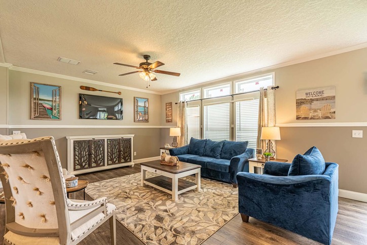 Thomas 32663B | 3 bedroom, 2 bathroom, 1958 sqft home | Built by Cavco - Moultrie in Moultrie, GA.