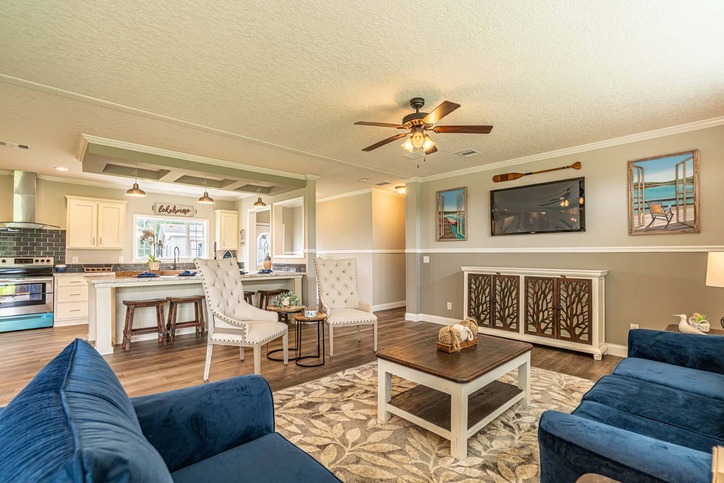 Thomas 32663B | 3 bedroom, 2 bathroom, 1958 sqft home | Built by Cavco - Moultrie in Moultrie, GA.