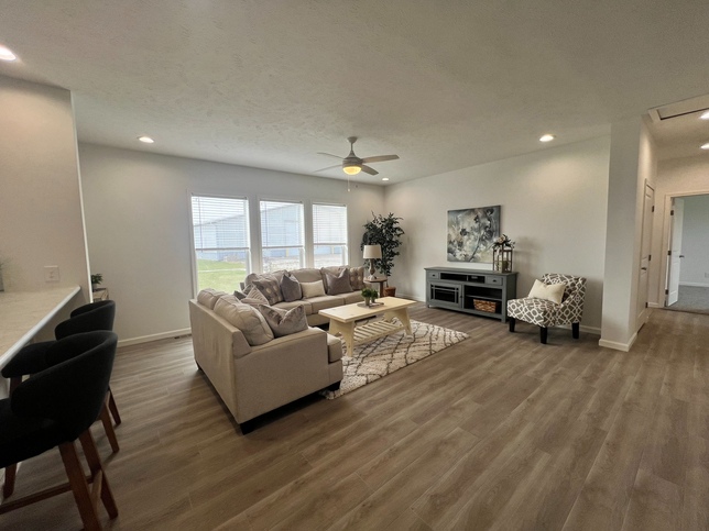 Brookwood 32723A Nevada IA
Great Room