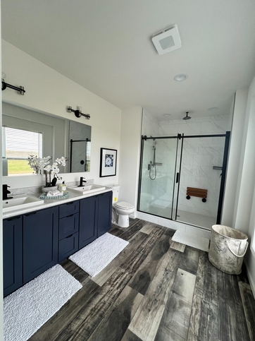 Brookwood 32723A Nevada IA
Master Bath