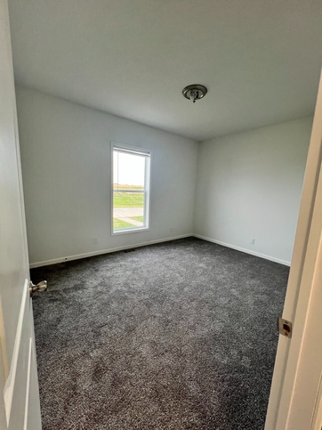 Brookwood 32723A Nevada IA
Bed 2