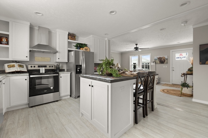 Escape 28443B | 3 bedroom, 2 bathroom, 1173 sqft home | Built by Cavco - Lafayette in Lafayette, TN.