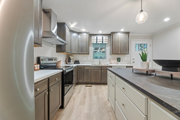 McCormick 2435D | 1 bedroom, 1 bathroom, 736 sqft home. Built by Cavco - Nappanee in Nappanee, IN.