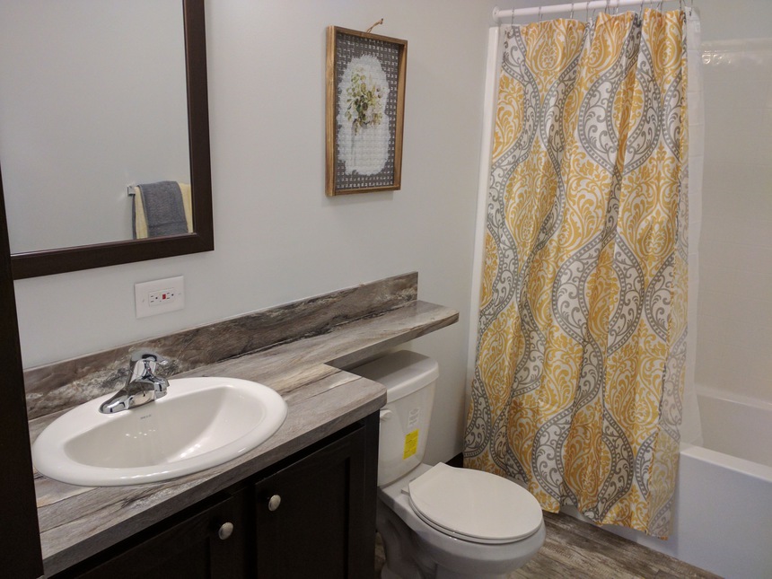 Beautiful Bathroom in the Fairmont Fulton Manufactured Home Model #186035.