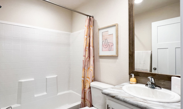 Thompson 24483M | 3 bedroom, 2 bathroom, 1119 sqft home | Built by Cavco - Nampa in Nampa, ID.