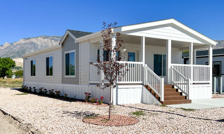 Thompson 24483M | 3 bedroom, 2 bathroom, 1119 sqft home | Built by Cavco - Nampa in Nampa, ID.