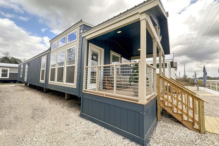 Robin D60EP8 MMH Manufactured Home Splendora TX