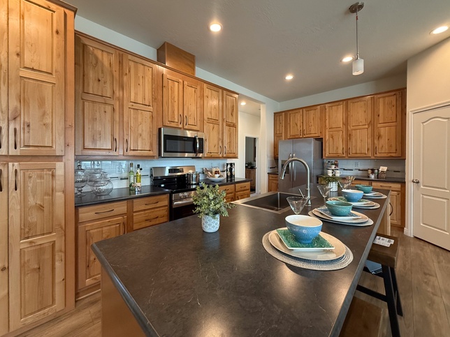 Golden West | Inspiration | Ute Prayer ING 682K Spokane Valley WA