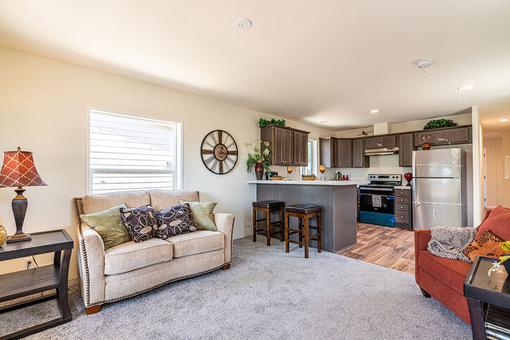Sandpointe 14522A | 2 bedroom, 1 bathroom, 710 sqft home | Built by Cavco - Woodburn in Woodburn, OR.