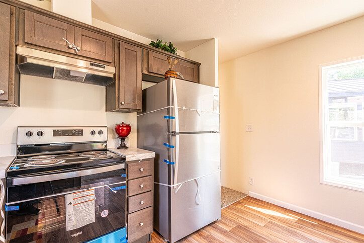 Sandpointe 14522A | 2 bedroom, 1 bathroom, 710 sqft home | Built by Cavco - Woodburn in Woodburn, OR.