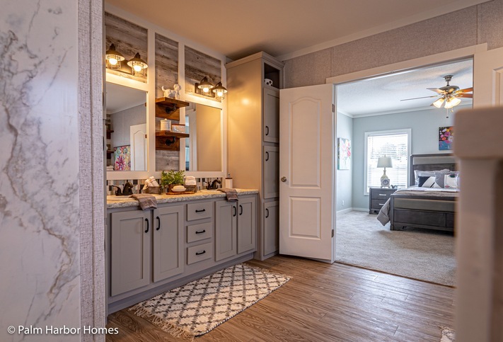 Seguin Pecan Valley! WHOA! This house has WOW factors T/O! 30764P Seguin TX