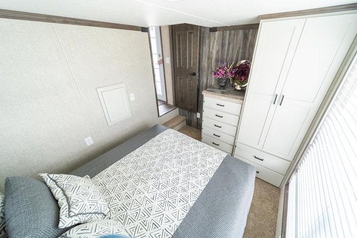 Dune 11361G | 1 bedroom, 1 bathroom, 399 sqft home. Built by Cavco - Nappanee in Nappanee, IN.
