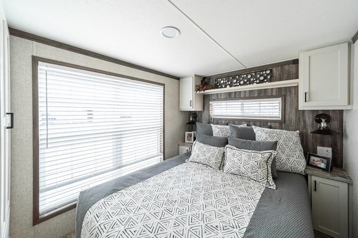 Dune 11361G | 1 bedroom, 1 bathroom, 399 sqft home. Built by Cavco - Nappanee in Nappanee, IN.