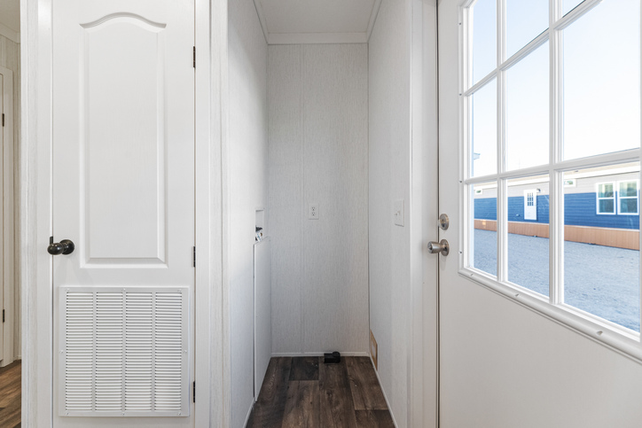 The Rose 12401U | 1 bedroom, 1 bathroom, 480 sqft home | Built by Cavco - Douglas in Douglas, GA.