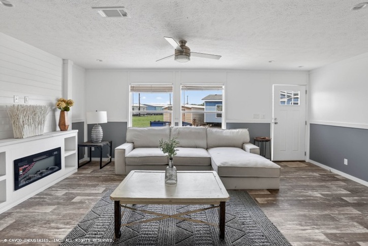Palm Harbor Elite 32563F | 3 bedroom, 2 bathroom, 1717 sqft home. Built by Cavco Seguin in Seguin, TX.
