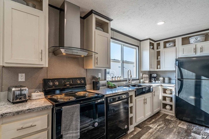The Villager 32684A – 4 Bed / 2 Bath – 2,040 Sq. Ft.