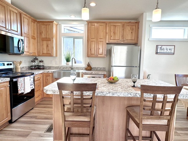 Macksburg 24342E Woodburn OR
